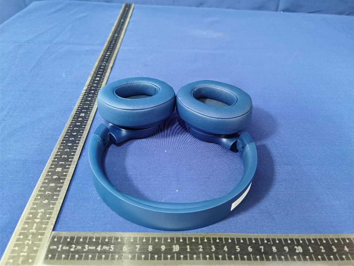 Bluetooth headset - FCC ID APITUNE710BT - Harman International Industries, Inc (4)