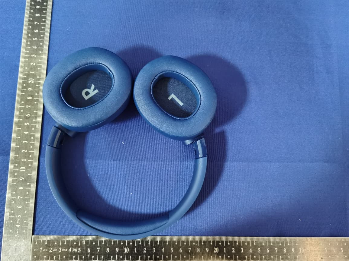 Bluetooth headset - FCC ID APITUNE710BT - Harman International Industries, Inc (2)