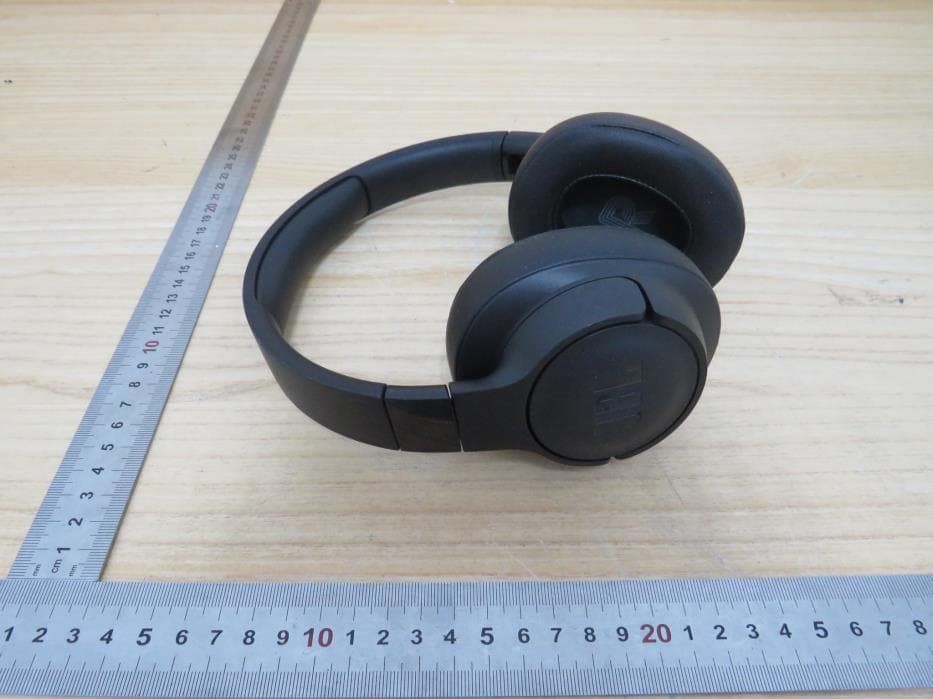 Bluetooth headset - FCC ID APITUNE720BT - Harman International Industries, Inc (2)