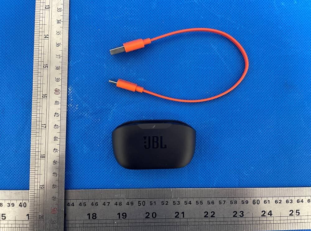 BLUETOOTH HEADSET - FCC ID APIVIBEBUDSD - Harman International Industries, Inc (2)