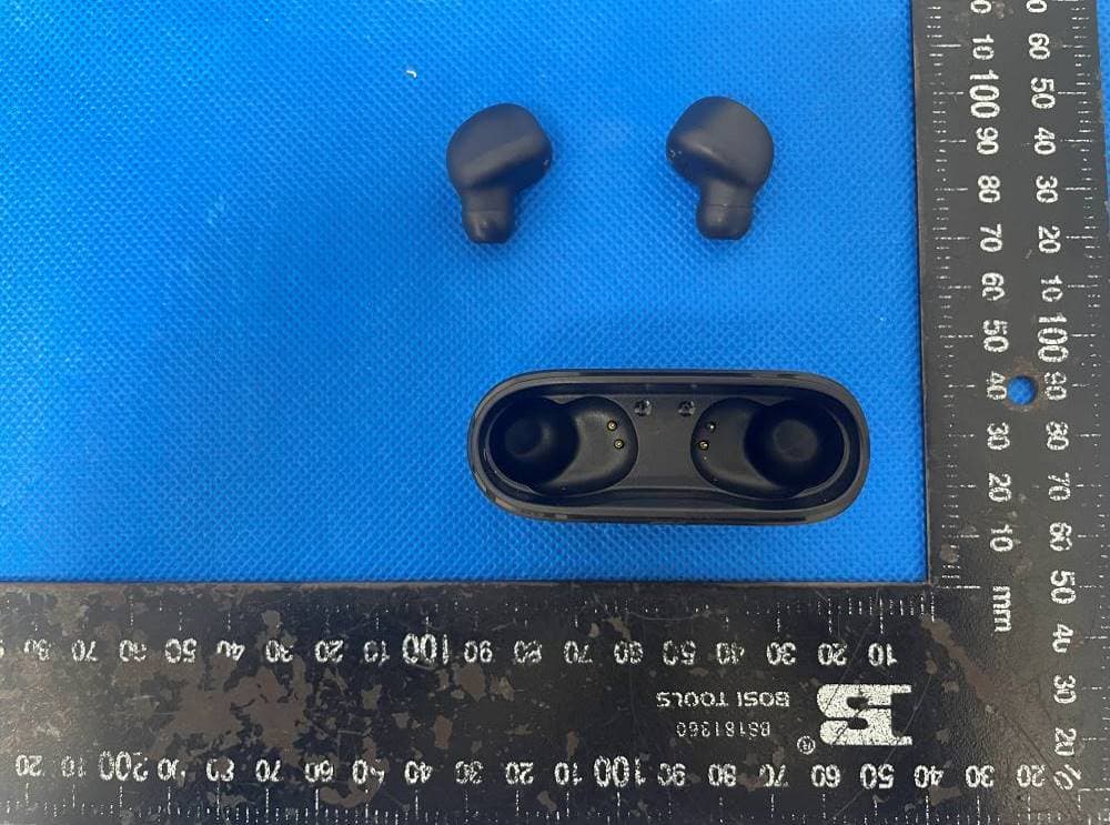 BLUETOOTH HEADSET - FCC ID APIVIBEBUDSD - Harman International Industries, Inc (3)