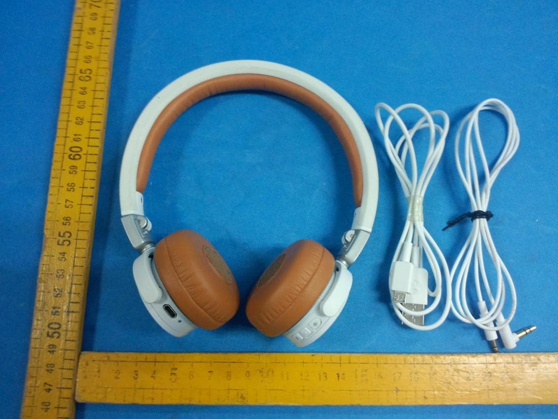 On Ear Bluetooth Headphone - FCC ID APIY45BT - Harman International Industries, Inc (1)