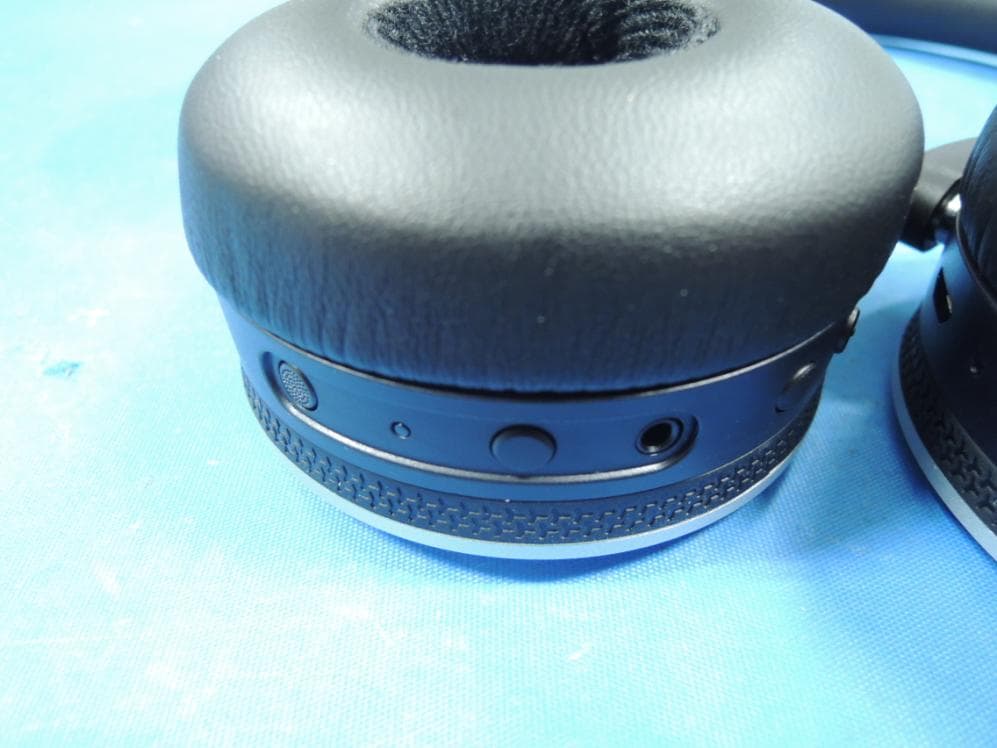 On Ear Bluetooth Headphone - FCC ID APIY50BT - Harman International Industries, Inc (2)