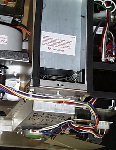 Microwave Oven - FCC ID APJ9Q607001 - Amana Refrigeration Inc (2)