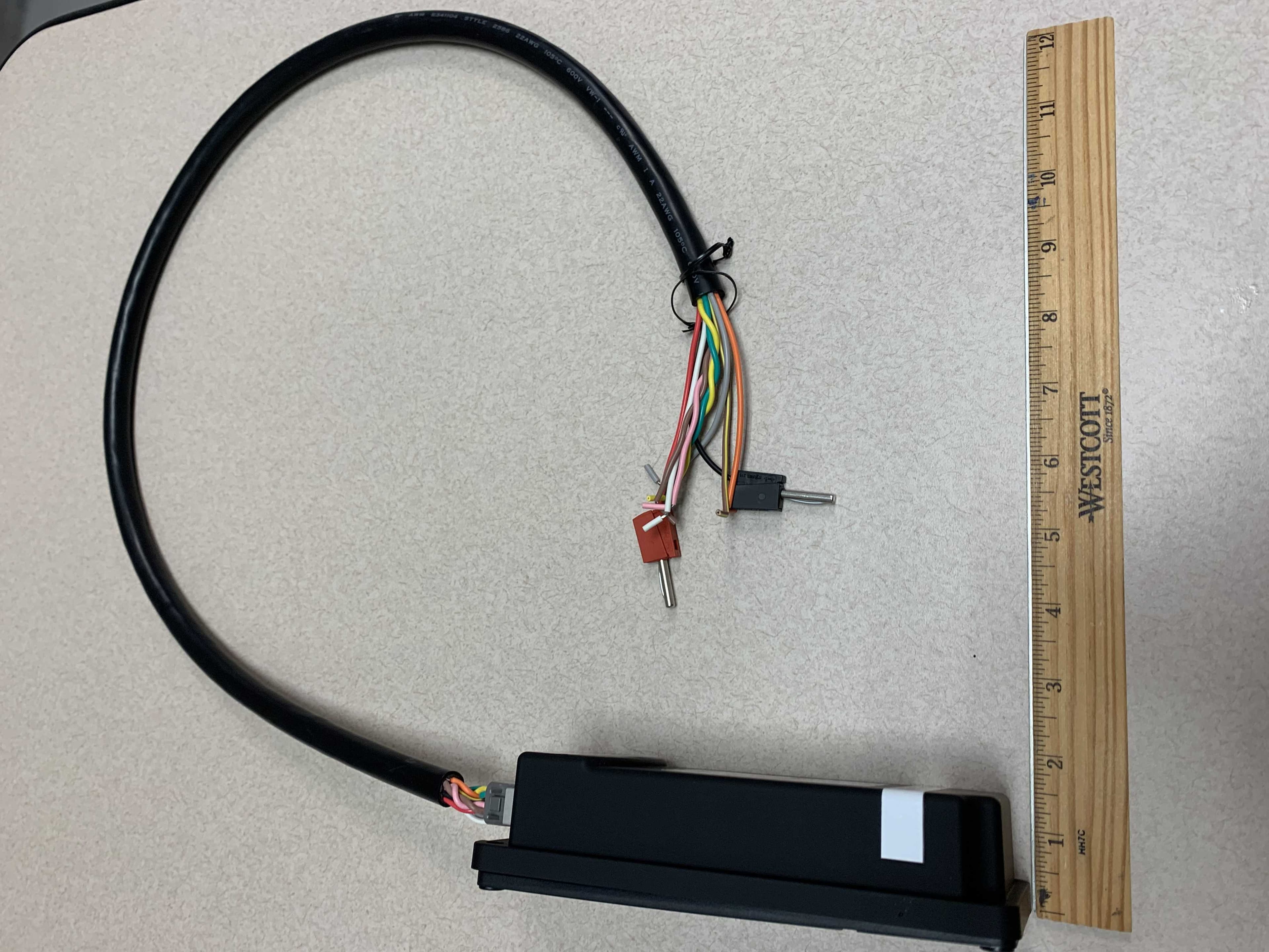 Heavy Duty Telematics Gateway - FCC ID APV-3640LB - CalAmp (2)
