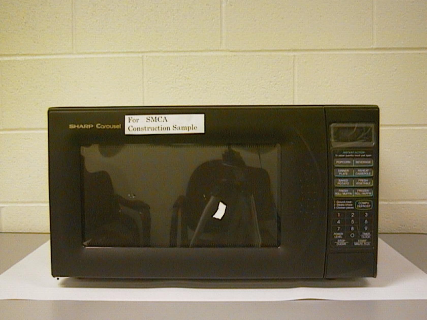Household Microwave Oven - FCC ID APYDMR0122 - Sharp Corporation