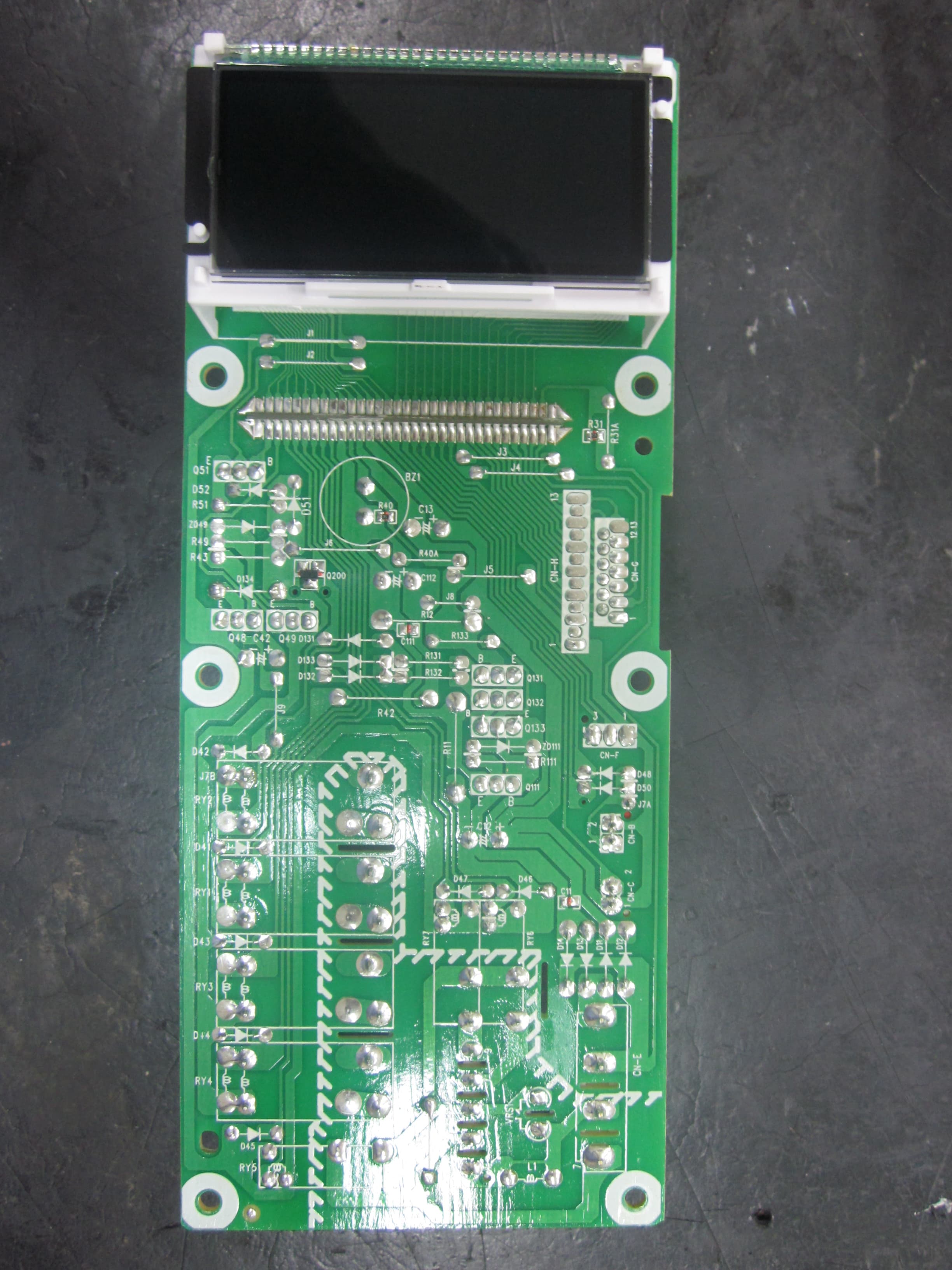 Household Microwave Oven - FCC ID APYDMR0176 - Sharp Corporation (1)