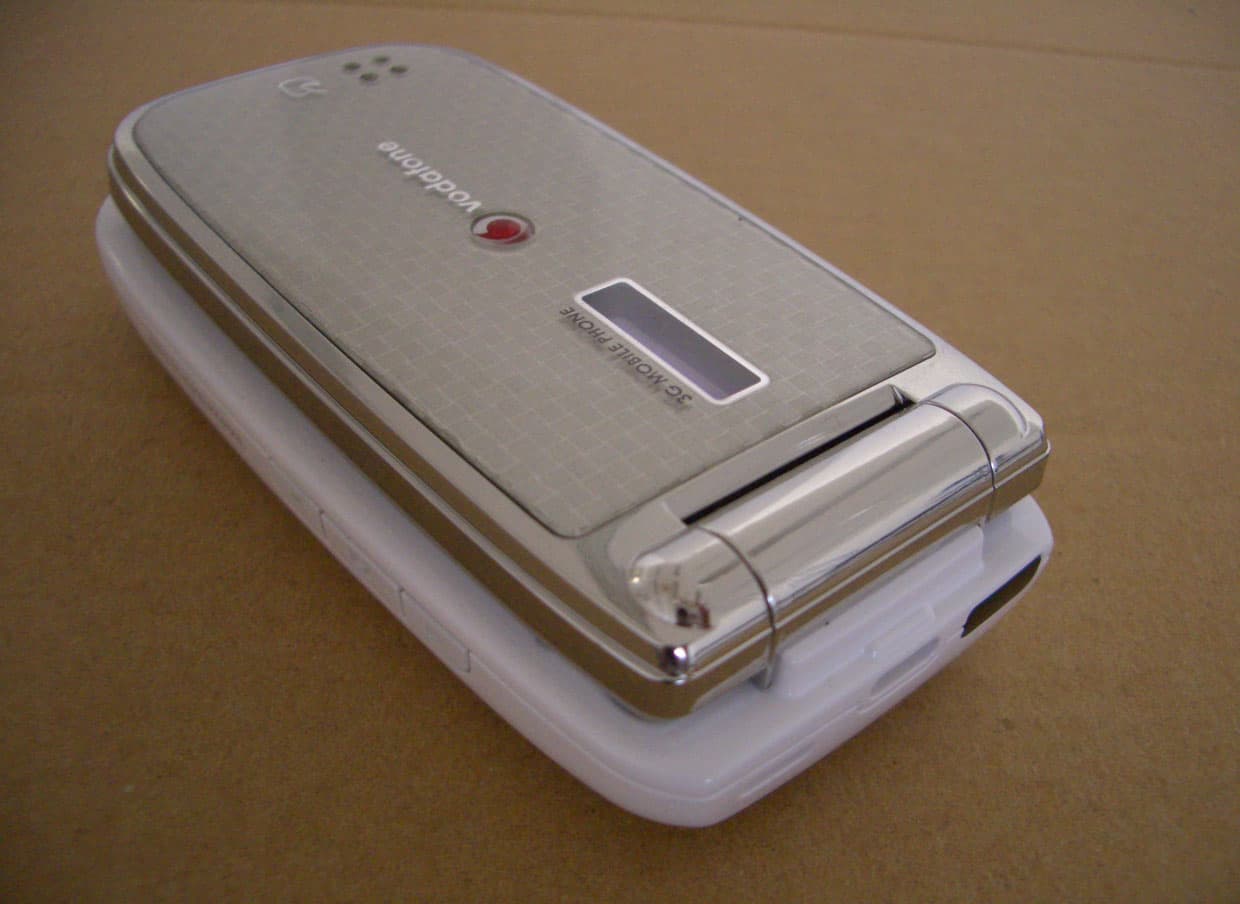 PCS Cellular Phone W/ Bluetooth - FCC ID APYHRO00044 - Sharp Corporation (3)