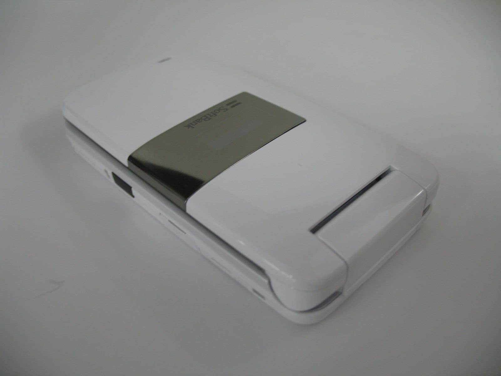 Cellular Transceiver With Bluetooh - FCC ID APYHRO00054 - Sharp Corporation (5)