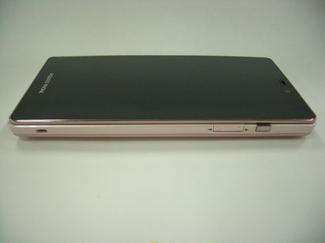 Mobile phone with CDMA 850 MHz, PCS1900, UMTS 850, 802.11b/g/n, NFC, Bluetooth and GPS - FCC ID APYHRO00172 - Sharp Corporation (4)
