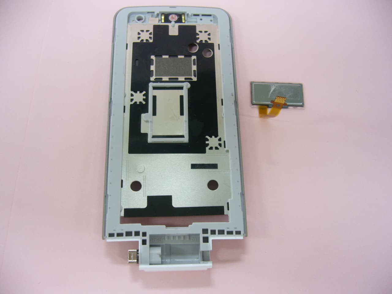 Cellular Phone - FCC ID APYHRO00177 - Sharp Corporation (1)