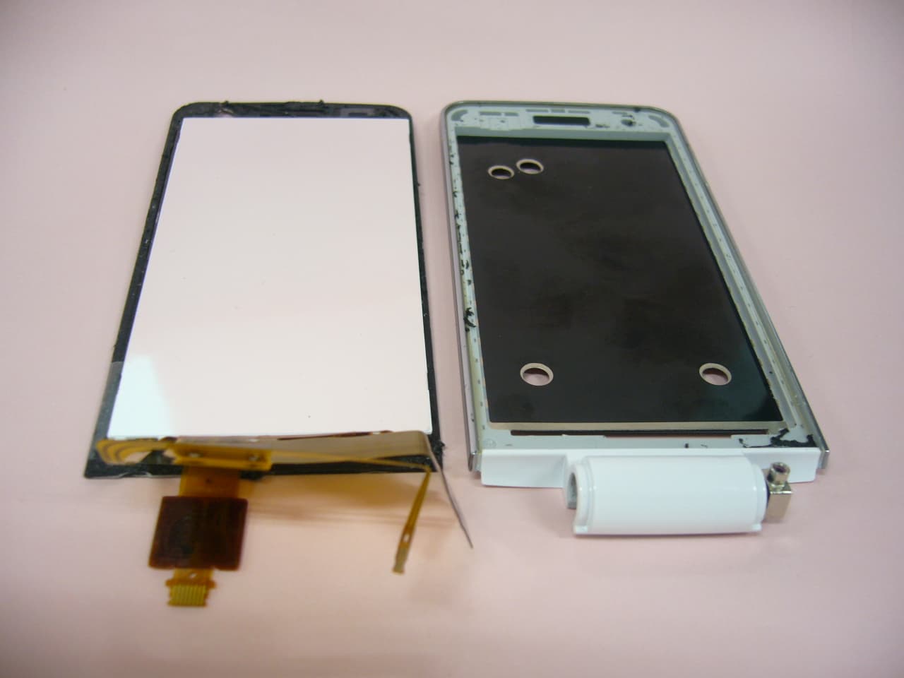 Cellular Phone - FCC ID APYHRO00177 - Sharp Corporation (2)