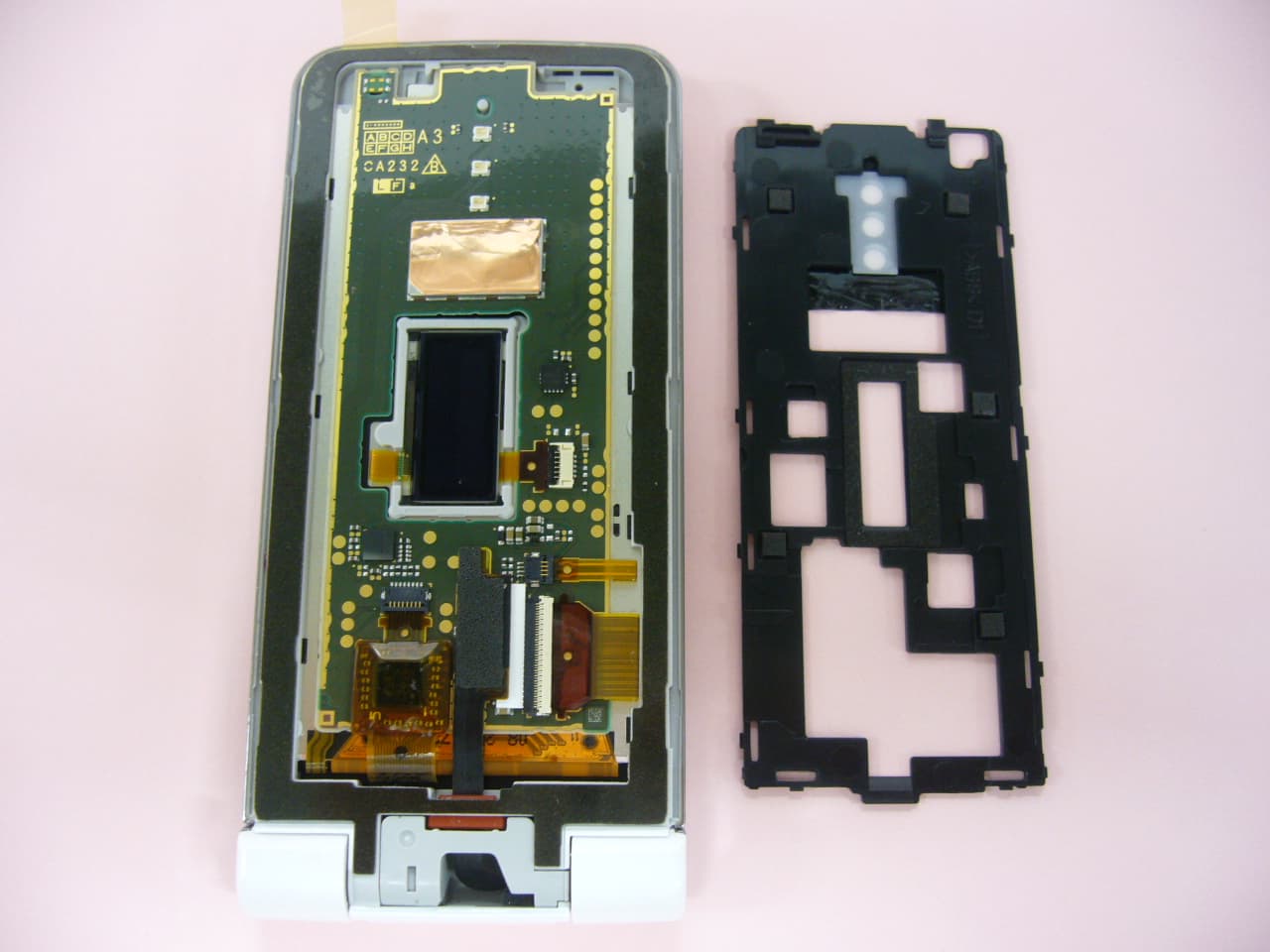 Cellular Phone - FCC ID APYHRO00177 - Sharp Corporation (4)