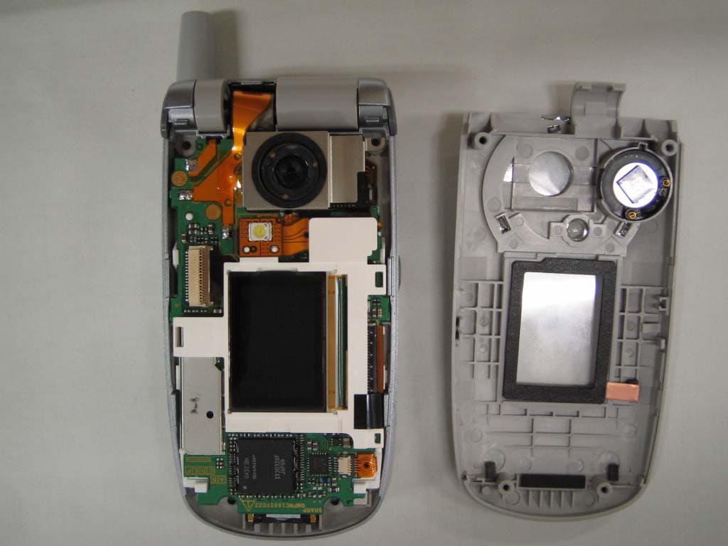 GSM900/DCS1800/PCS1900 Tri band cellular phone - FCC ID APYNAR0058 - Sharp Corporation (4)