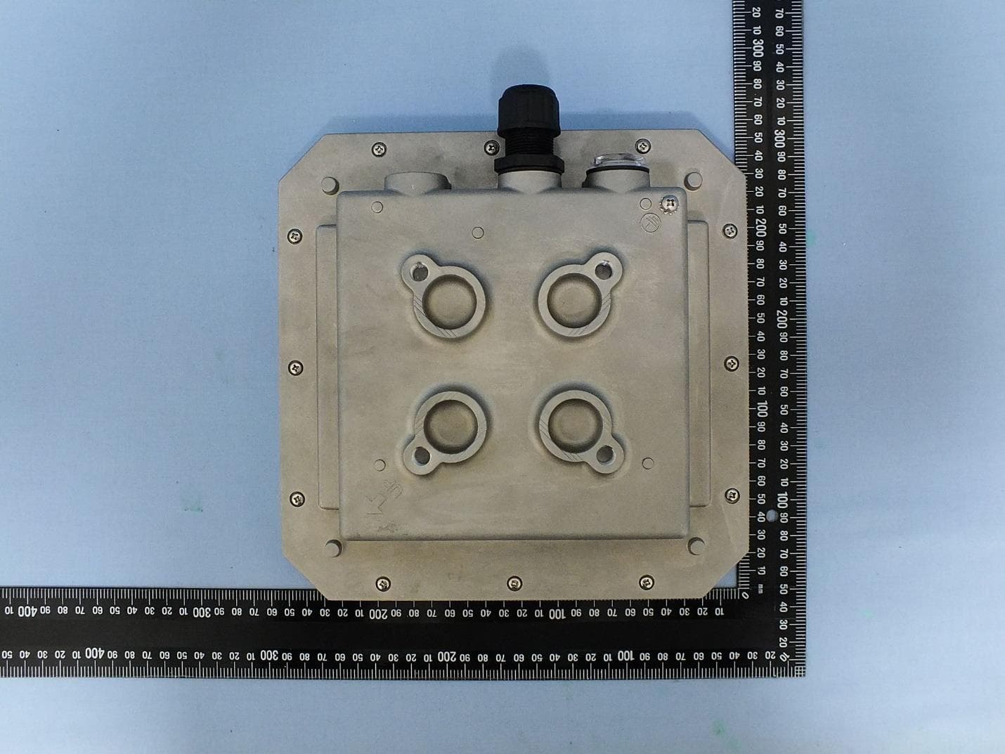 LTE Outdoor CPE12000 - FCC ID ARA-CPE12000PRO3X - Telrad Networks Ltd (3)