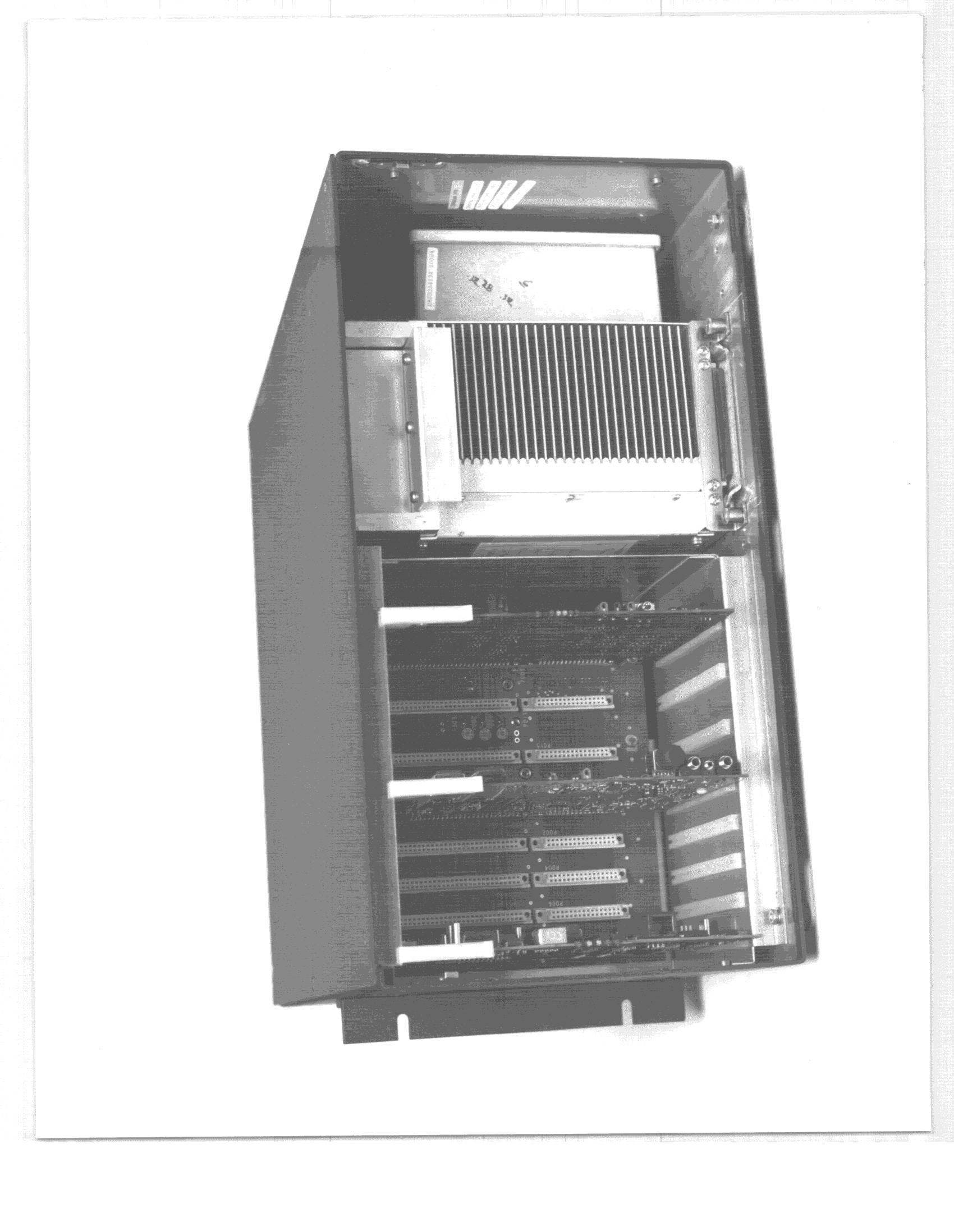 TNB - Licensed Non-Broadcast Station Transmitter - FCC ID ATH2422004-1 - E F Johnson Company (5)