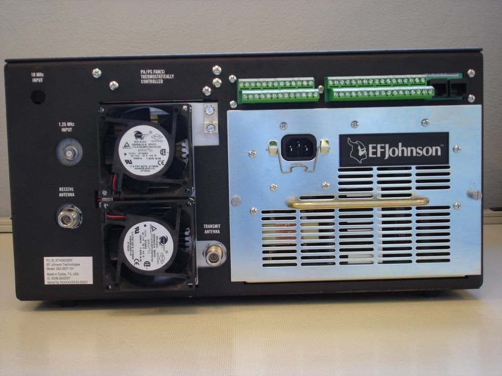 700 MHz LAND MOBILE REPEATER - FCC ID ATH2422607 - E F Johnson Company