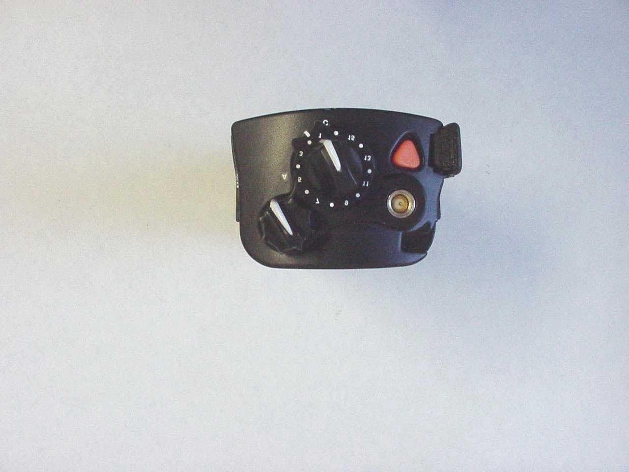 UHF Portable Radio - FCC ID ATH2425130 - E F Johnson Company (2)