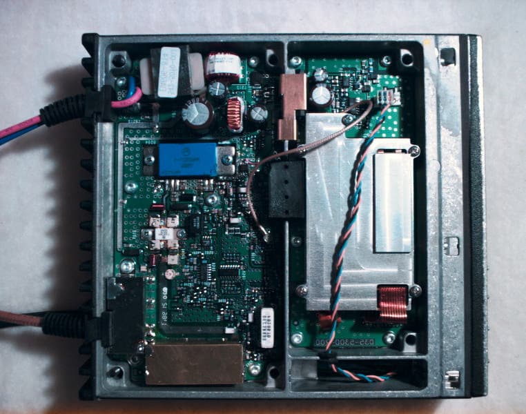 TNB - Licensed Non-Broadcast Station Transmitter - FCC ID ATH2425384 - E F Johnson Company (2)