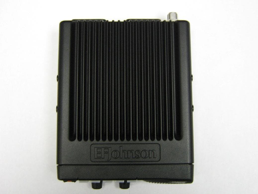 DUAL BAND VHF AND 700/800 MHz MOBILE TRANSCEIVER - FCC ID ATH2425M80 - E F Johnson Company (5)