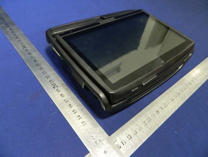 8 inch Android Monitor with DVD - FCC ID ATI9R3HRD30803 - Action Electronics Co.,Ltd. (2)