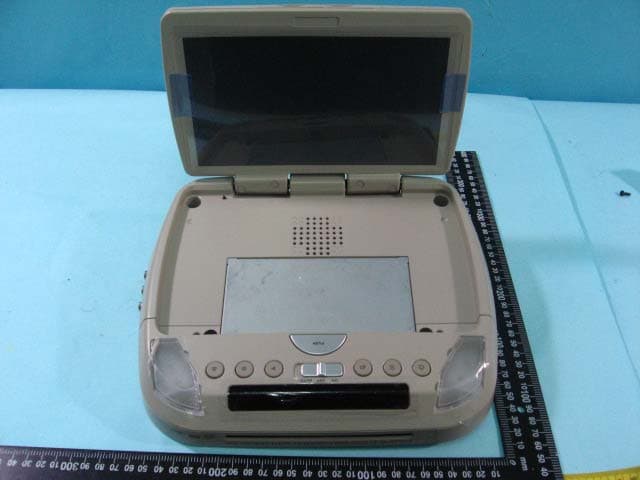 9� Digital Audio Video Player with FM Transmitter - FCC ID ATI9R3ODM90902 - Action Electronics Co.,Ltd. (3)