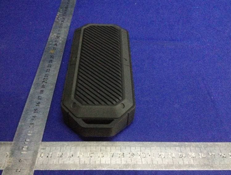 Bluetooth Speaker - FCC ID ATL-COLLISION - iLuv Creative Technology (2)