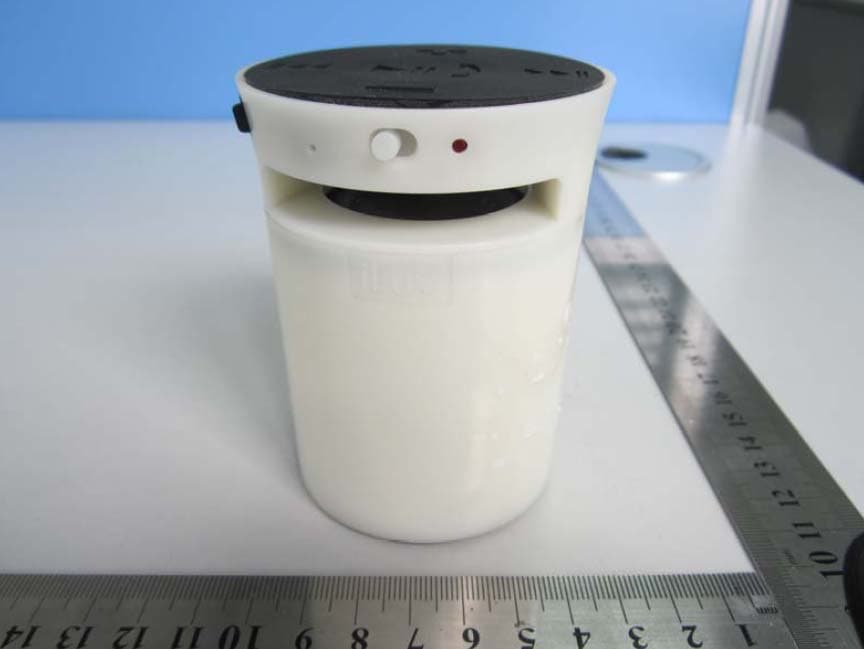 RECHARGEABLE STEREO BLUETOOTH SPEAKER - FCC ID ATL-ISP165 - iLuv Creative Technology (3)