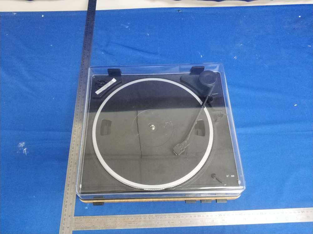 Plastic phonograph - FCC ID AUST400D - Modern Marketing Concepts, Inc. (3)