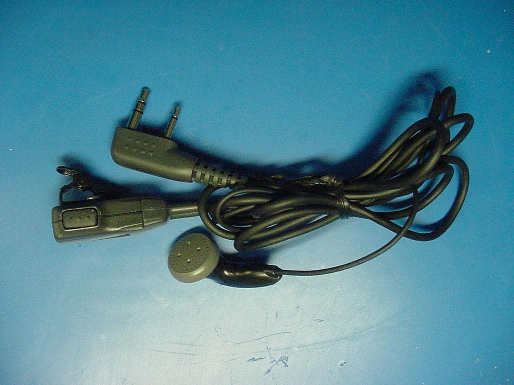 Hand Held FRS Transmitter - FCC ID AWWUBZGR14 - Maxon Telecom Ltd.