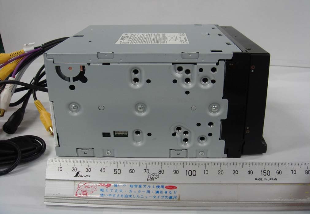 2DIN DVD Audio-Visual Unit - FCC ID AX2QZ6072B1 - Faurecia Clarion Electronics Co., Ltd. (2)
