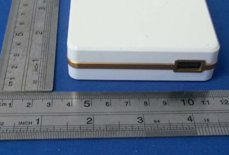 Wireless Hard Drive Enclosure - FCC ID AXDMC330140217 - SANHO ELECTRONICS TECHNOLOGY CO., LTD (3)