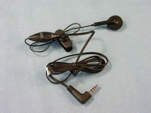 HANDHELD TRANSCEIVER - FCC ID AXI11133020 - Vertex Standard USA, Inc. (1)