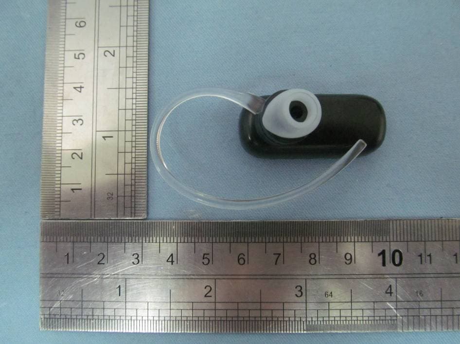 Bluetooth Mono Headset - FCC ID AYBACB-BH119A - AIPO International Co., Ltd. (2)