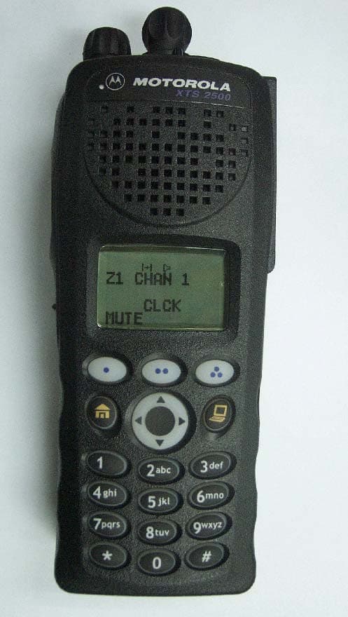 HAND HELD PORTABLE 2-WAY RADIO - FCC ID AZ489FT4865 - Motorola Solutions, Inc.