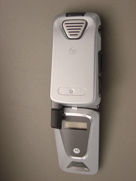 Dual-Band GSM Phone - FCC ID AZ489FT5829 - Motorola Solutions, Inc. (2)