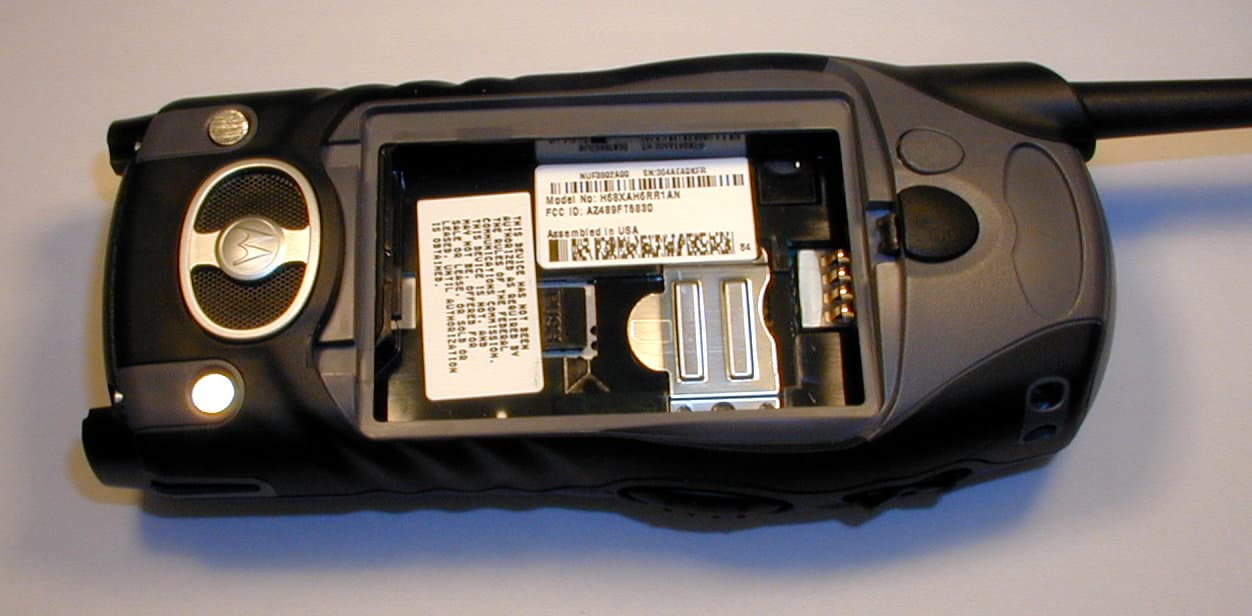 iDEN i325 WITH MOTOTalk - FCC ID AZ489FT5855 - Motorola Solutions, Inc.