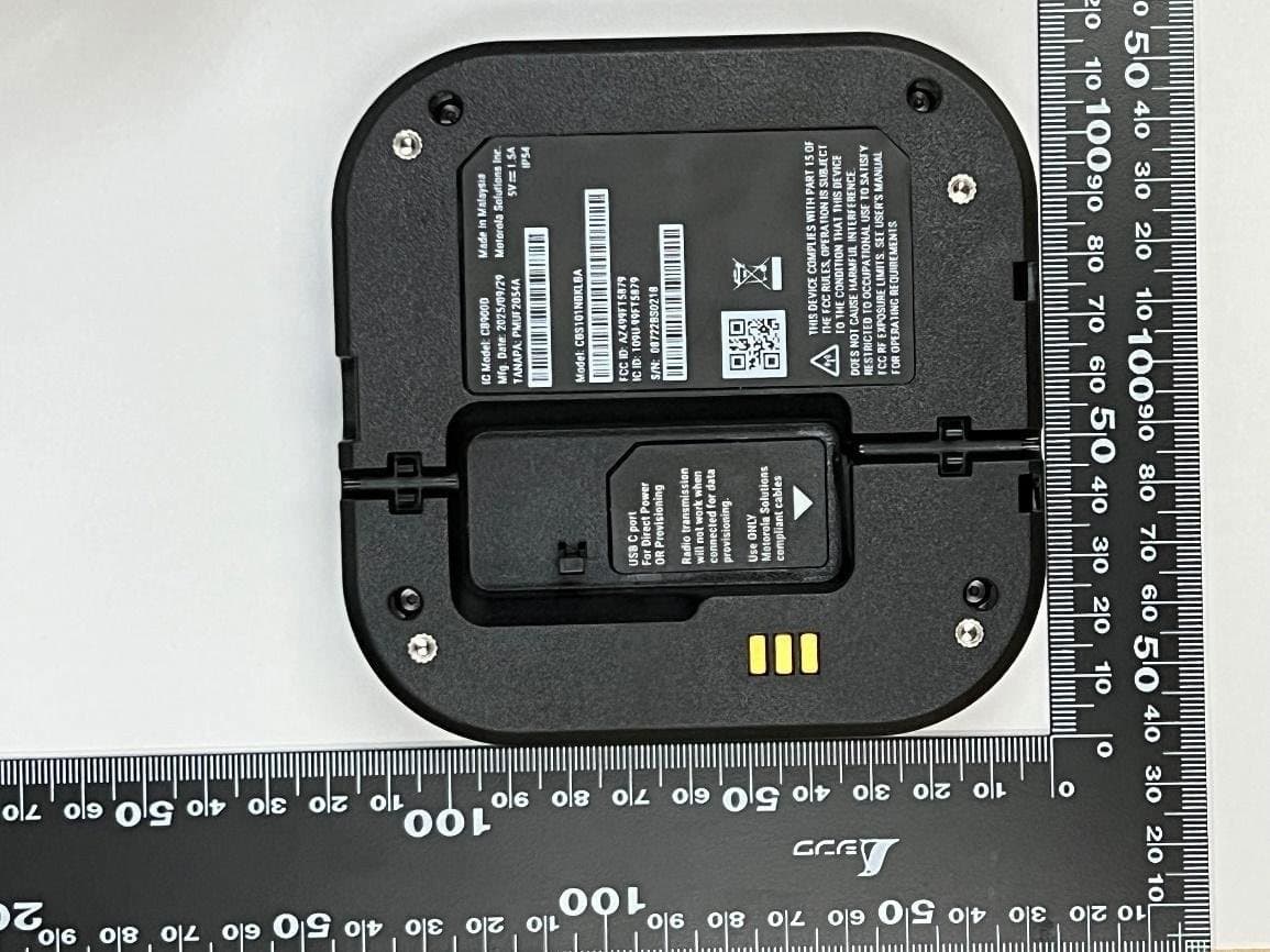 2-way Portable Radio with BT, BTLE, WIFI, NFC and LTE - FCC ID AZ499FT5879 - Motorola Solutions, Inc.