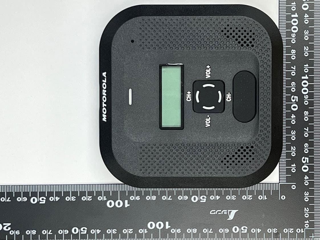 2-way Portable Radio with BT, BTLE, WIFI, NFC and LTE - FCC ID AZ499FT5879 - Motorola Solutions, Inc. (2)