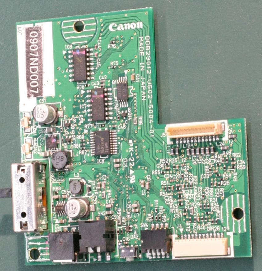 Wireless Lens Control Transmitter Module - FCC ID AZD5246 - Canon Inc. (4)
