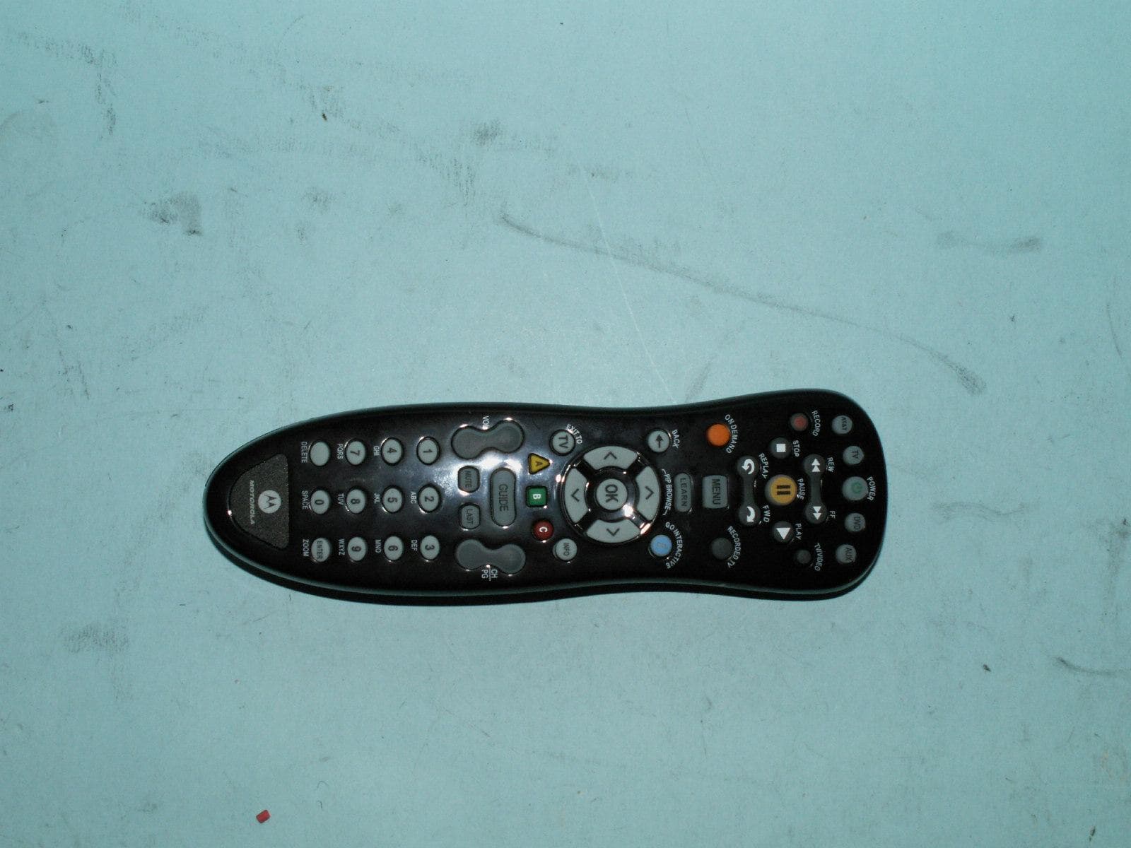 IR/RF remote control transmitter - FCC ID B4S-MXV3RF - Authinx Inc.