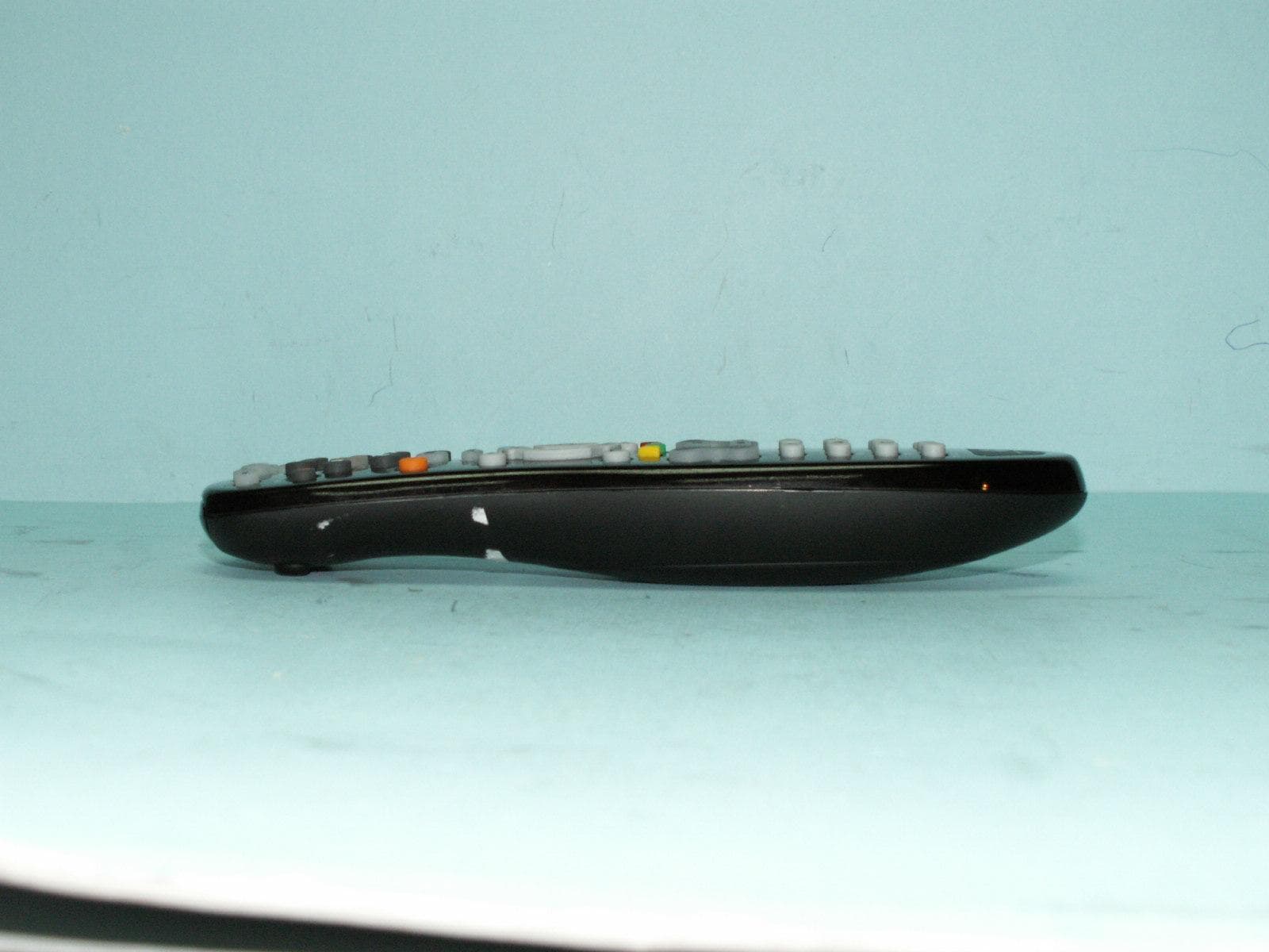 IR/RF remote control transmitter - FCC ID B4S-MXV3RF - Authinx Inc. (5)
