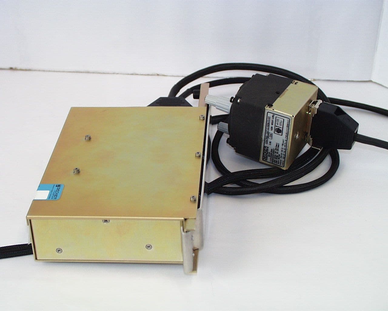 Aviation Communications Transceiver - FCC ID B54RT320911 - Becker Avionics GmbH