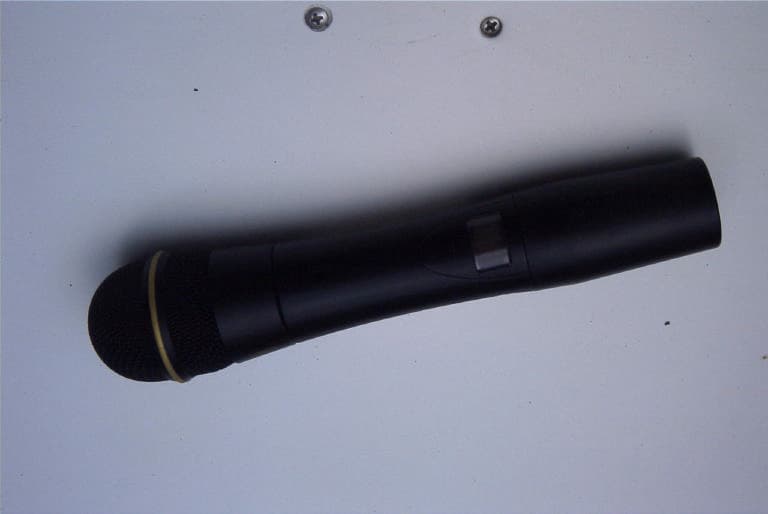 Wireless Microphone Transmitter - FCC ID B5DH219 - Bosch Security Systems, Inc.