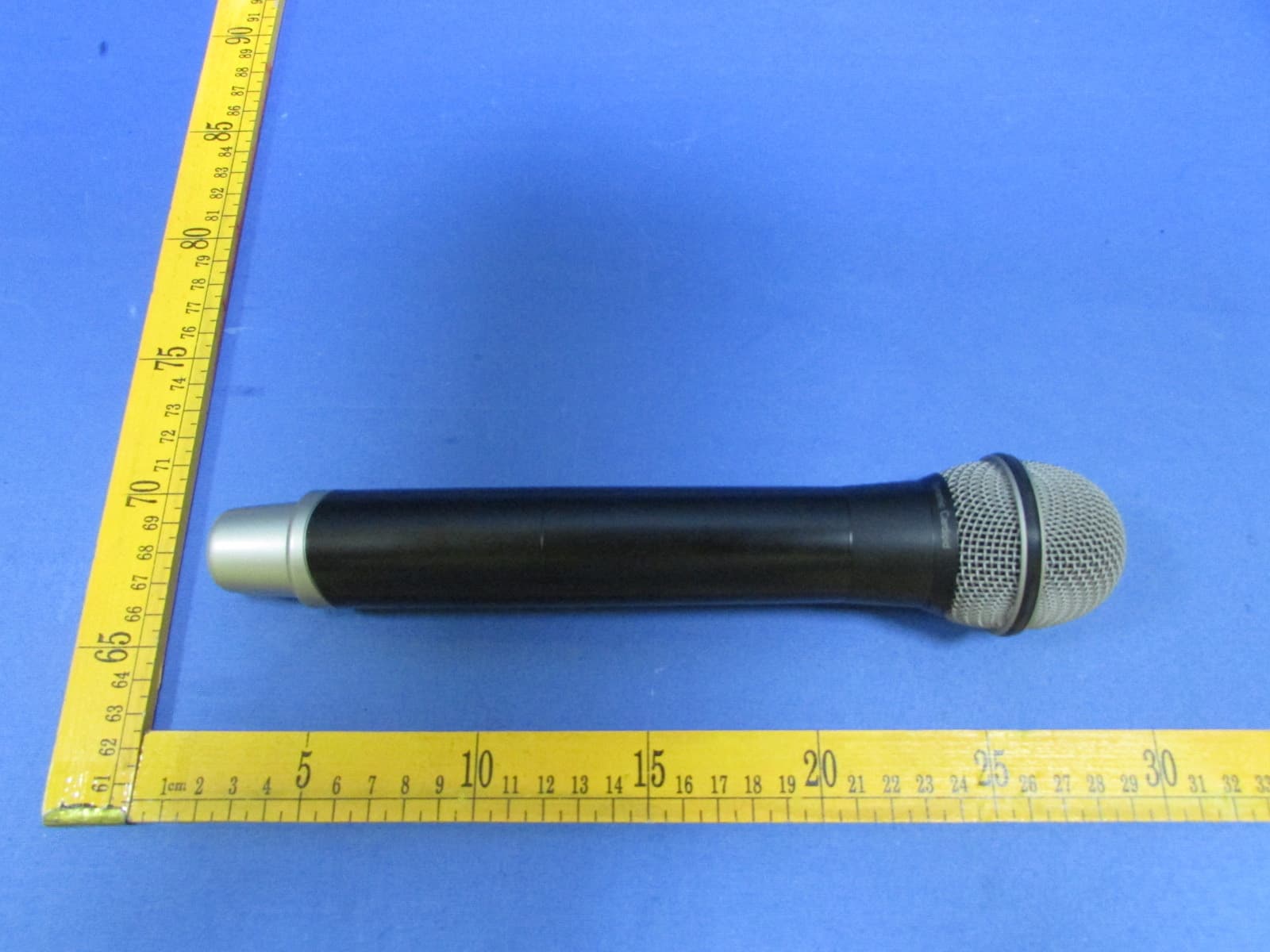 EV Electro-Voice HT-300 Handheld - FCC ID B5DH227C - Bosch Security Systems, Inc. (4)