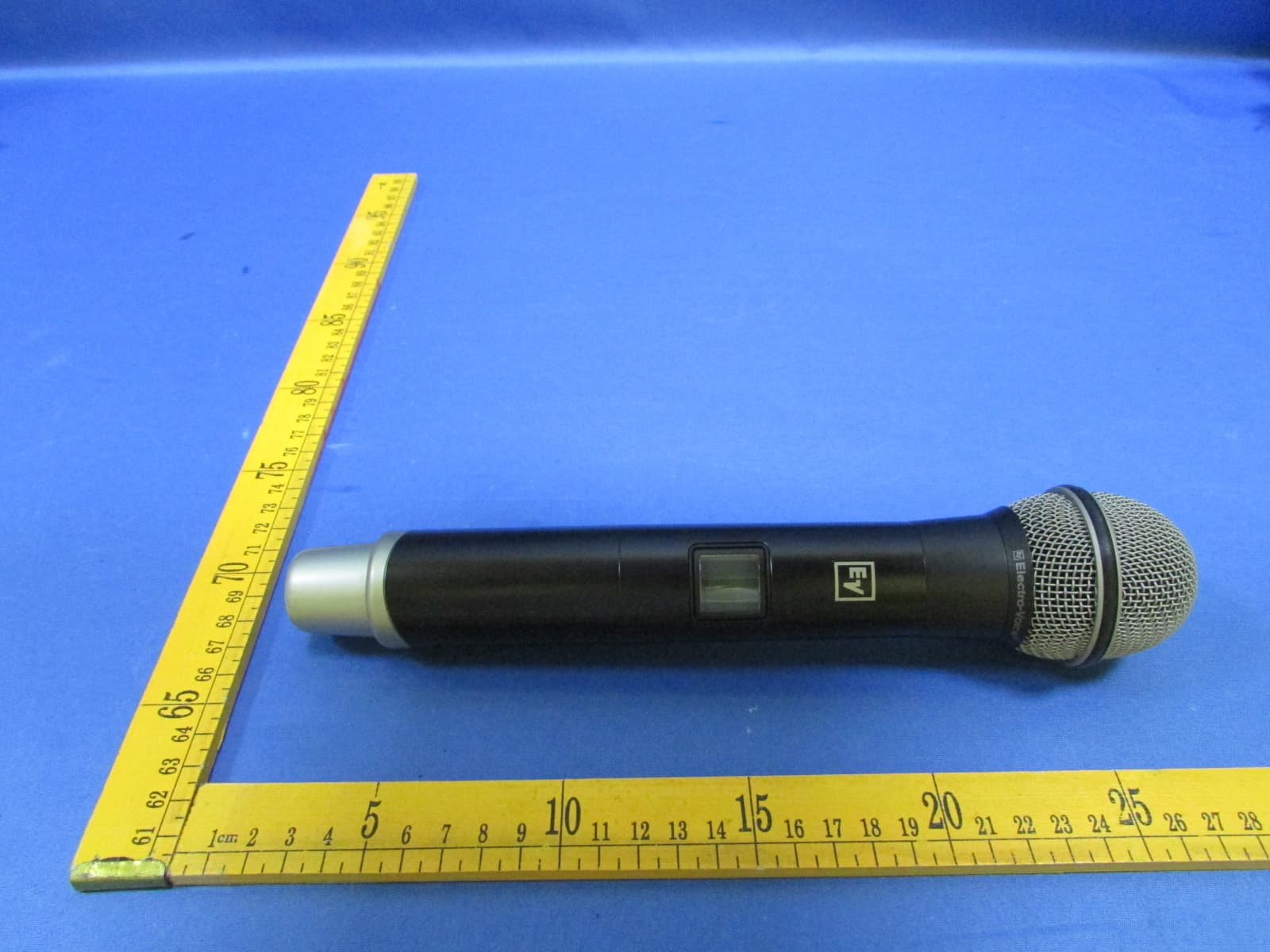 EV Electro-Voice HT-300 Handheld - FCC ID B5DH227C - Bosch Security Systems, Inc. (2)