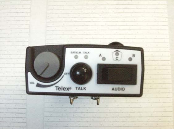 BELTPACK TRANSCEIVER - FCC ID B5DM520 - Bosch Security Systems, Inc. (2)