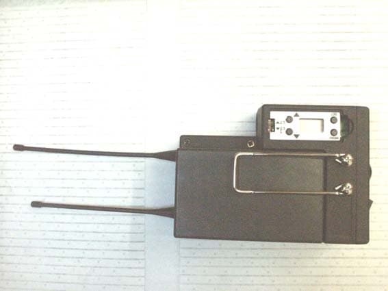 BELTPACK TRANSCEIVER - FCC ID B5DM520 - Bosch Security Systems, Inc. (5)