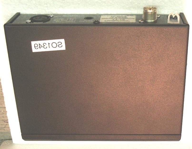 Wireless Microphone - FCC ID B5DM524 - Bosch Security Systems, Inc.