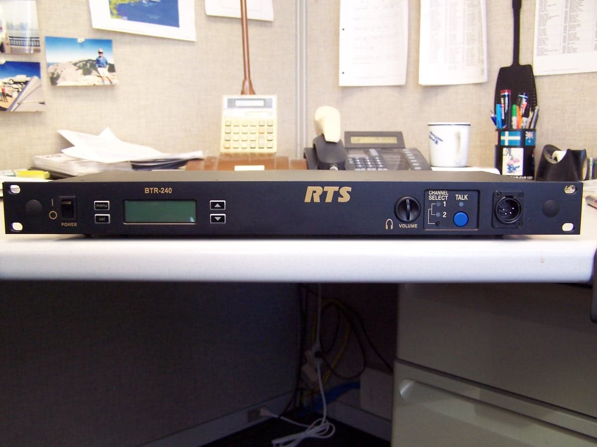 Wireless 2.4 GHz Intercom Base Station - FCC ID B5DM532 - Bosch Security Systems, Inc. (2)